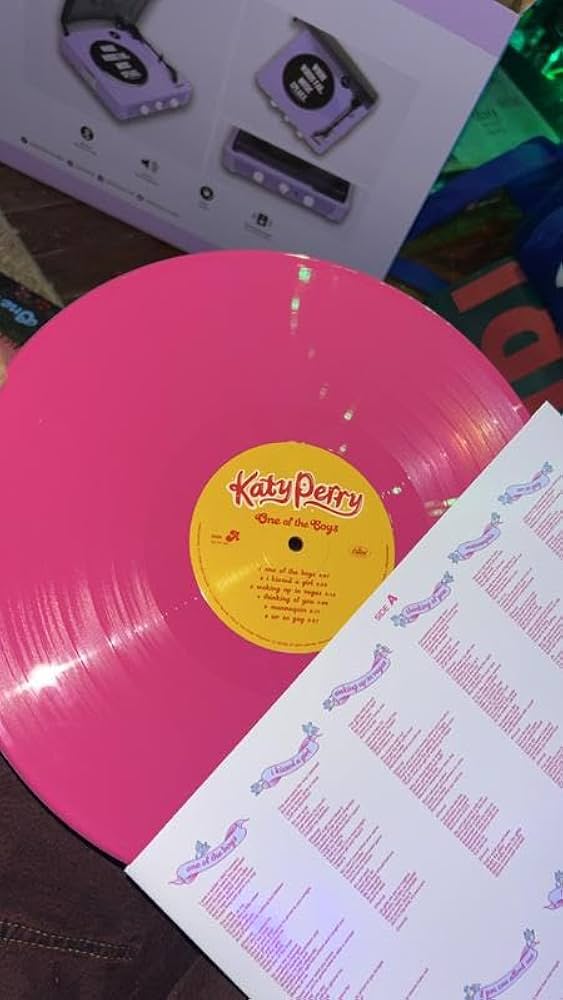 ★未開封・新品ＵＳオリジナル盤★『ワン・オブ・ザ・ボーイズ』ケイティ・ペリー Katy Perry - KATY PERRY-ONE OF THE BOYS - Amazon.com Music